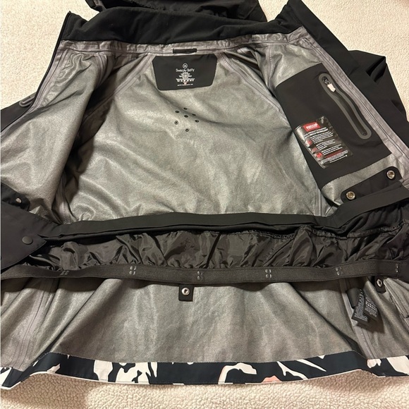 Sweaty Betty Pro Light Recco Ski Jacket Shell Coat Black White - Picture 11 of 15